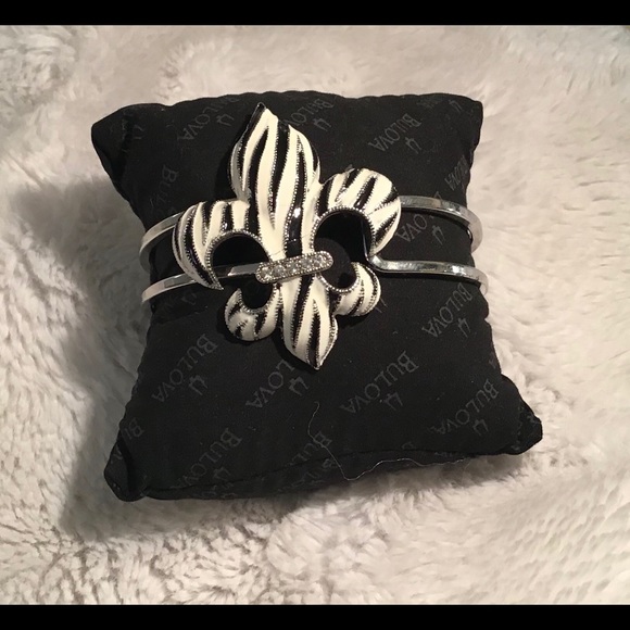 🏙New Orleans Fleur De Lis Silver Bracelet🌃 - Picture 8 of 8